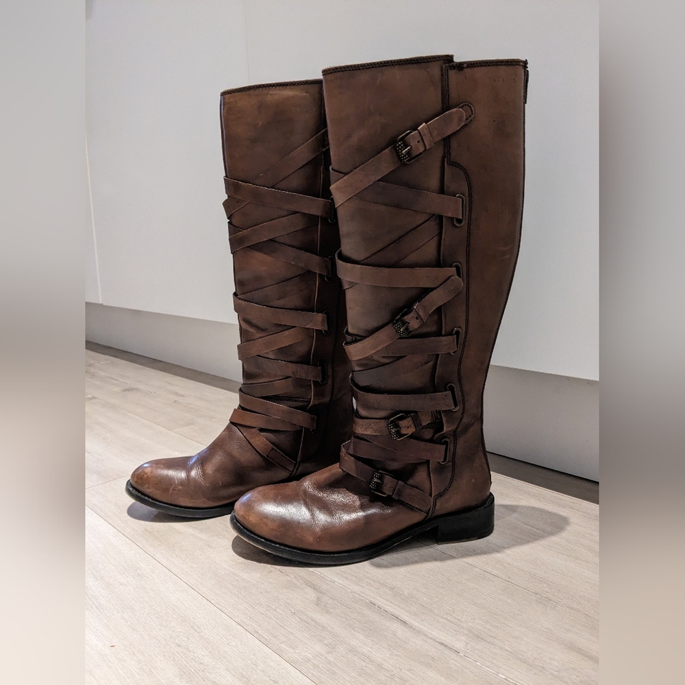 *WIDER CALF* Leather knee-high boots
